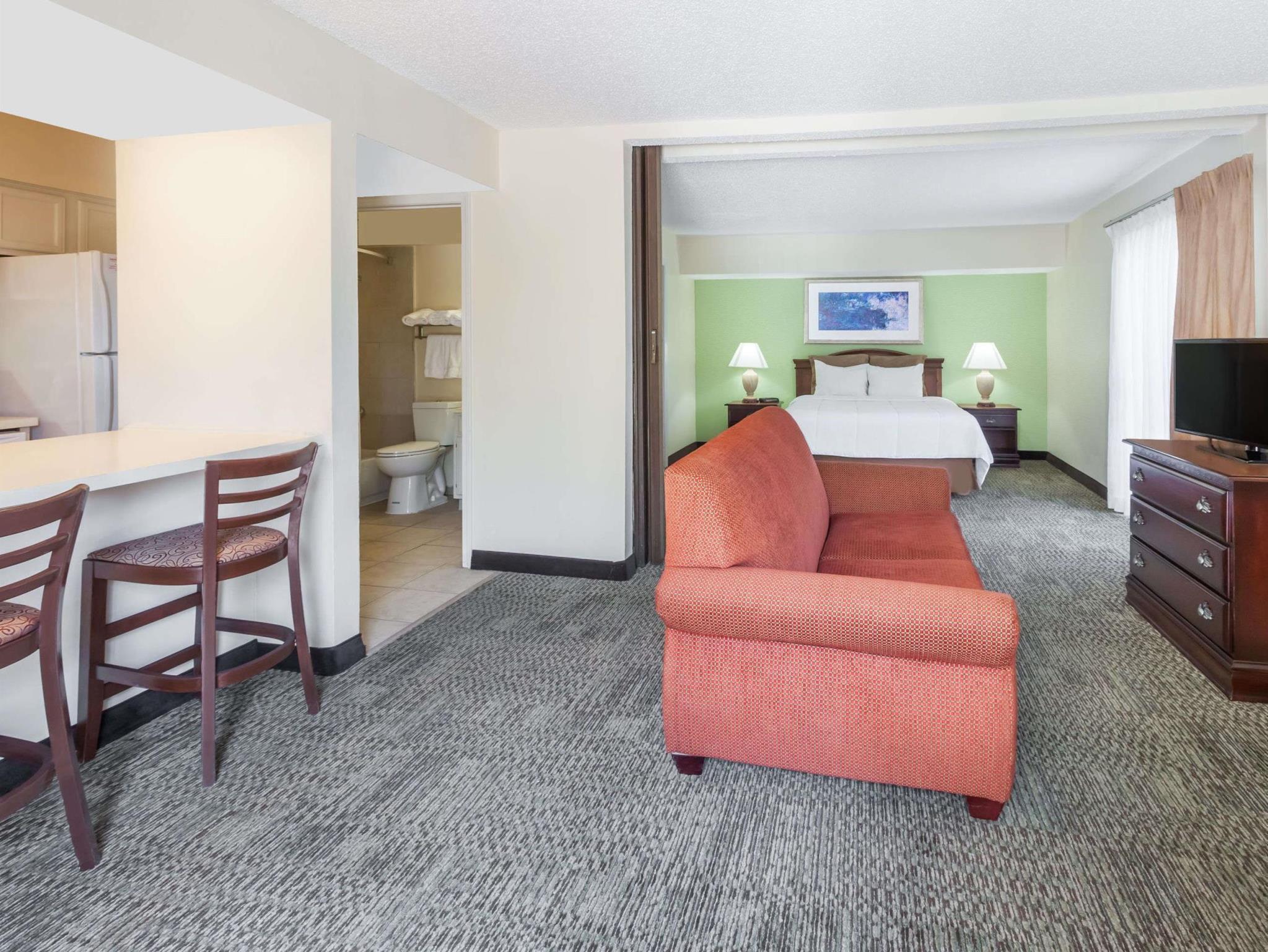 ฮอว์ทอร์น สวีท บาย วินด์แฮม ดัลลัส เลิฟ ฟิลด์ แอร์พอร์ต Hotel ภายนอก รูปภาพ