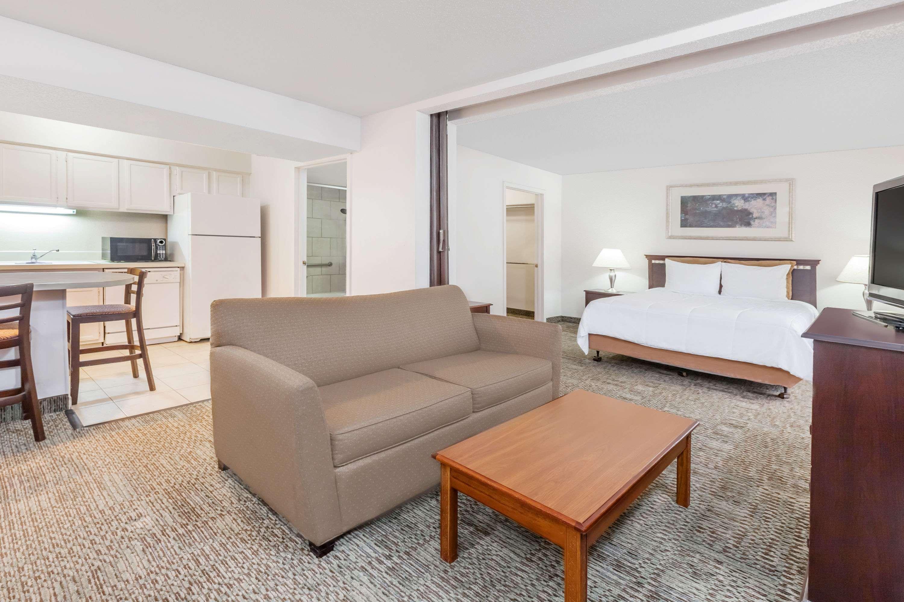 ฮอว์ทอร์น สวีท บาย วินด์แฮม ดัลลัส เลิฟ ฟิลด์ แอร์พอร์ต Hotel ภายนอก รูปภาพ