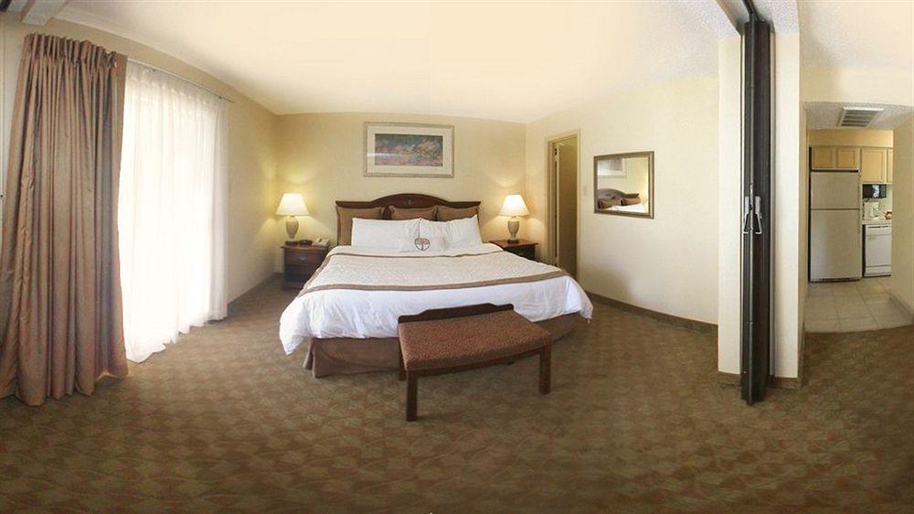ฮอว์ทอร์น สวีท บาย วินด์แฮม ดัลลัส เลิฟ ฟิลด์ แอร์พอร์ต Hotel ภายนอก รูปภาพ