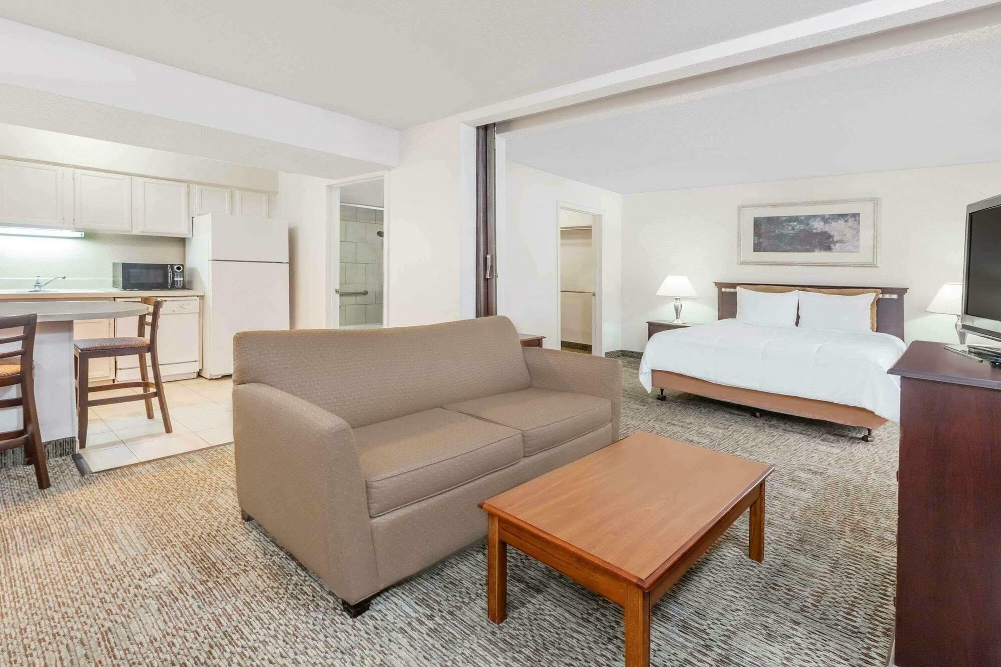 ฮอว์ทอร์น สวีท บาย วินด์แฮม ดัลลัส เลิฟ ฟิลด์ แอร์พอร์ต Hotel ภายนอก รูปภาพ
